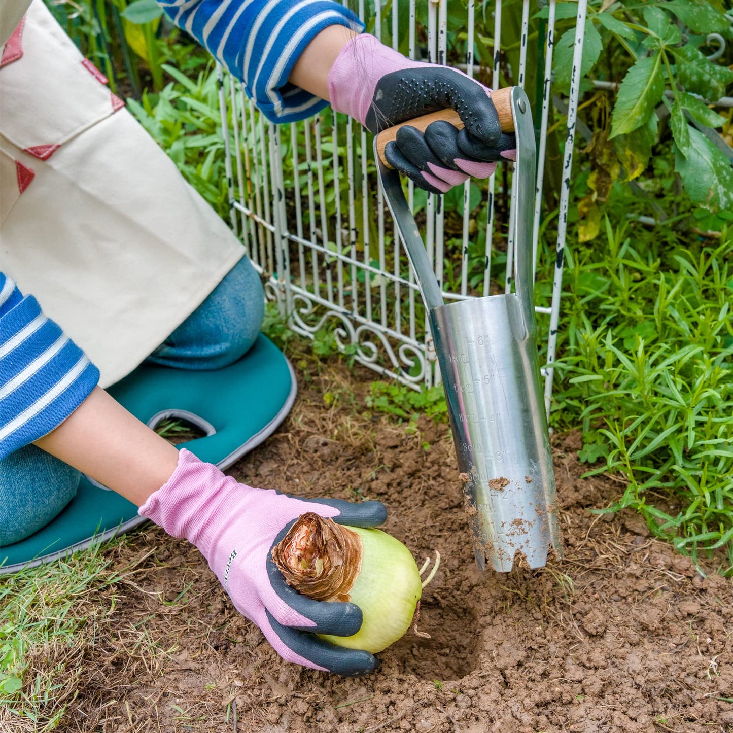 Garden Bulb Planter